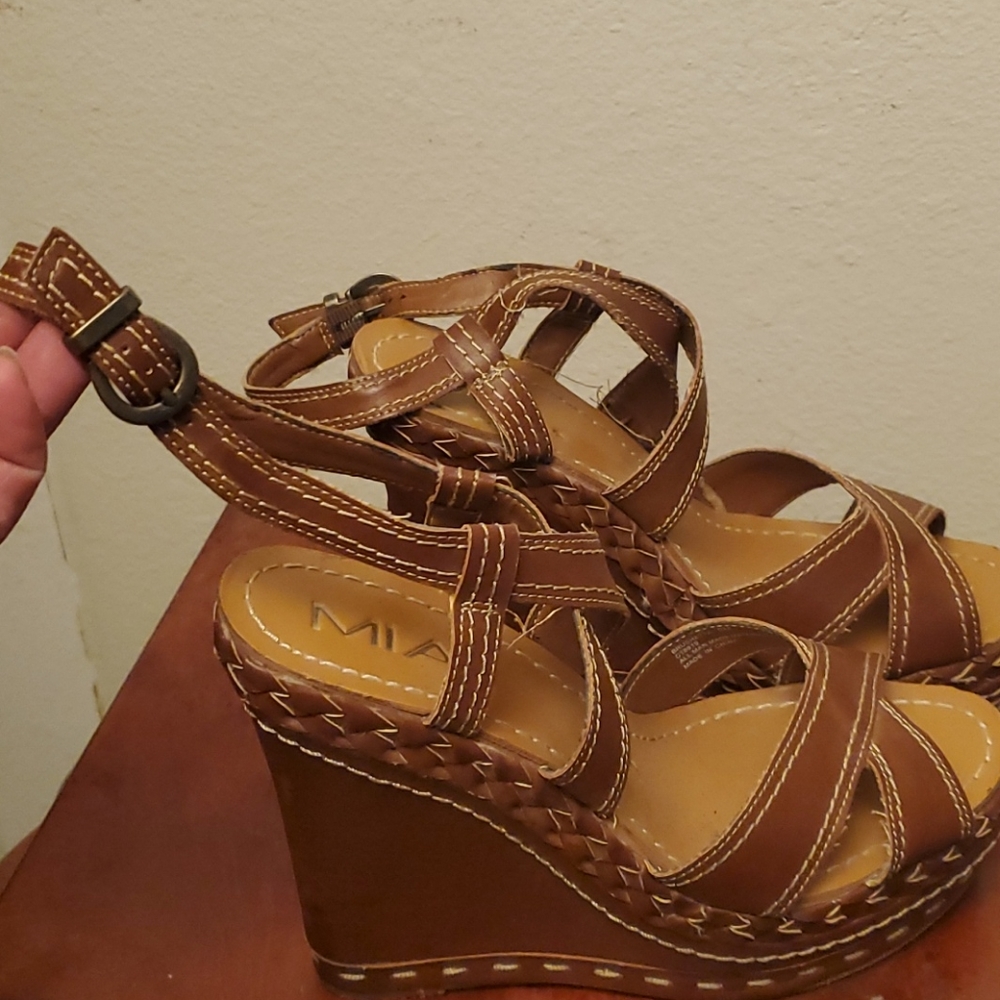 Wedges - Picture 5 of 5